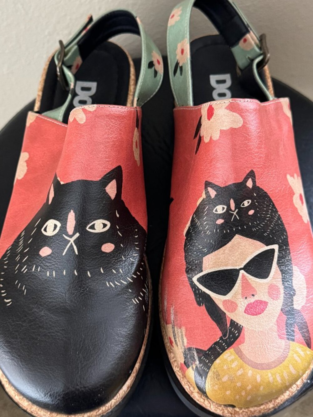 DOGO Akita Platform Sandals With Strap | Cat Hat Pattern Size 9